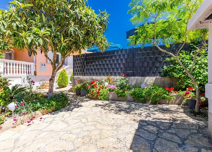 Holiday Flora Vikendica *