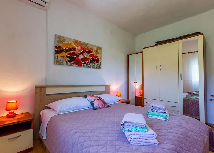 Holiday Flora Vikendica *