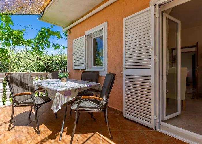 Vikendica Holiday Flora Zadar