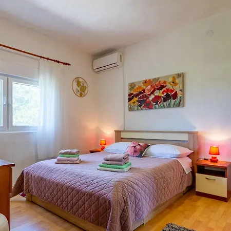 Flora בית נופש