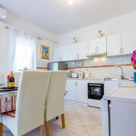 בית נופש Flora