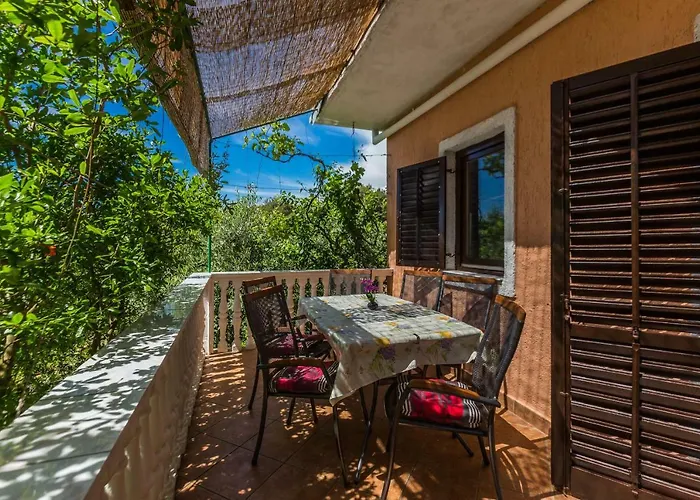 Flora Casa vacanze *